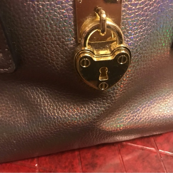 JUicy COUTURE Holographic Metallic Heart Locket Satchel Bag - Picture 3 of 6